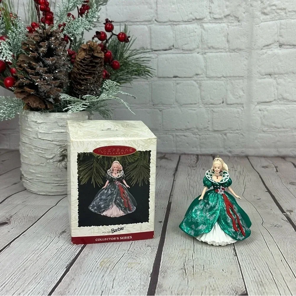 Vintage holiday Barbie hallmark Keepsake Ornament 1995 collector's series
